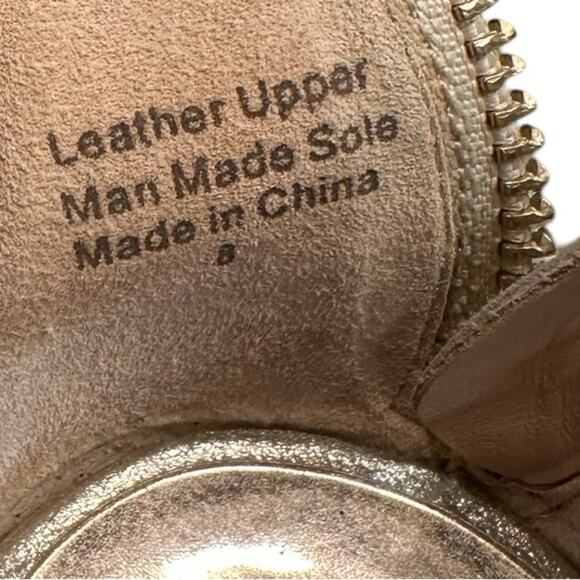 Badgley Mischka Women’s Size 8 Gold Leather Bejeweled Flat Sandals with Zip Heel - Picture 4 of 9